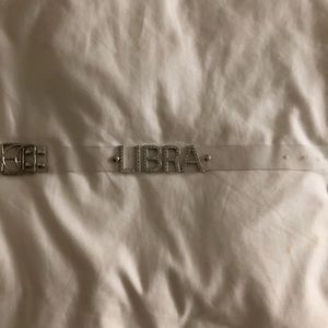 Libra choker